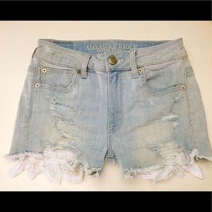 AE light wash super stretch hi-rise shortie